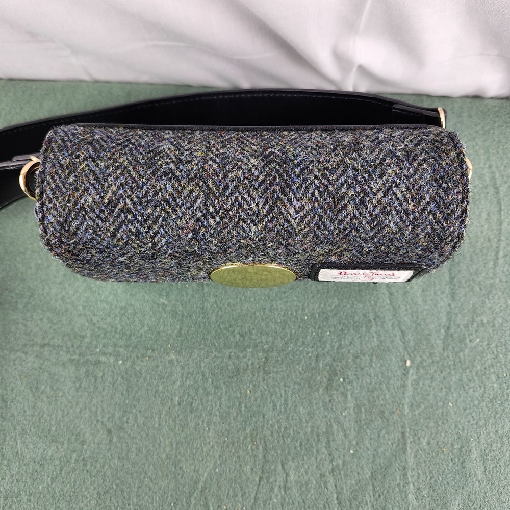Harris Tweed Crossbody Bag w/ Goldtone Accent Black Leather Snow Paw Herringbone - Picture 4 of 12